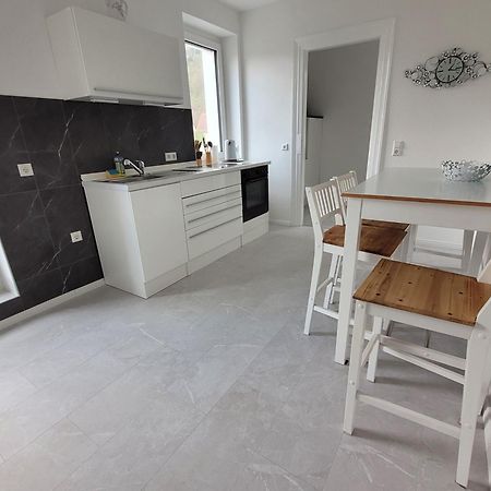 Schoene 3,5 Zimmer Handwerkerwohnung Free Parking Gute Lage Albstadt Exterior foto